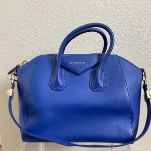 Givenchy Antigona Bag - Medium